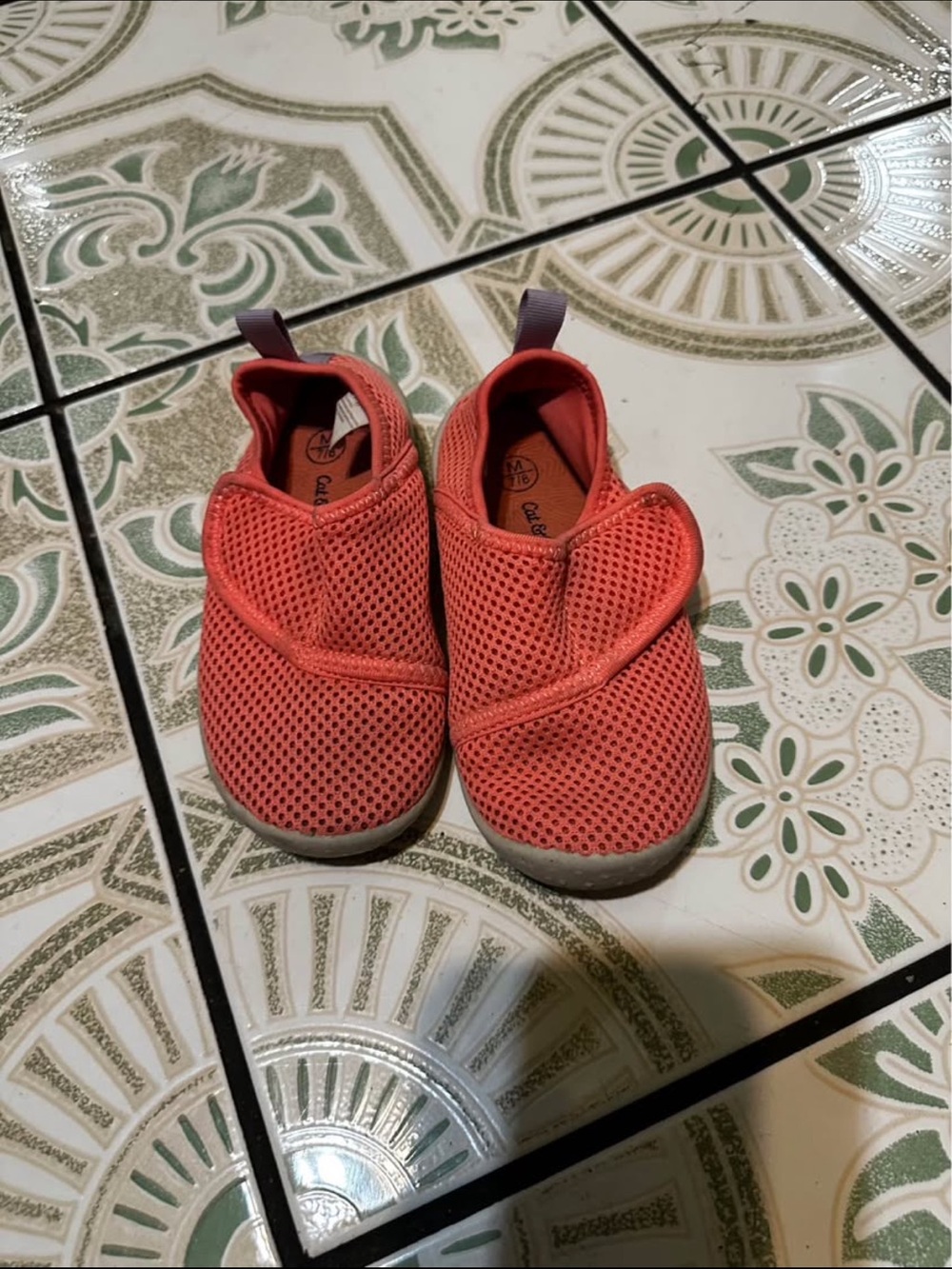 Cat & Jack Coral Mesh Kids Water Shoes